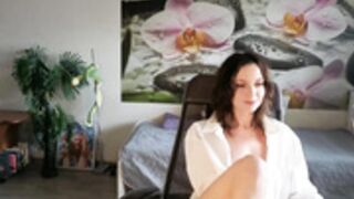 jennycutey 2025-10-20_06-43-43-001