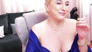 carrielovex 2025-04-18_08-04-26-002