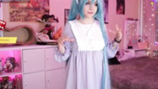 yourcutewaifu_2025-09-04_05-15-12_768