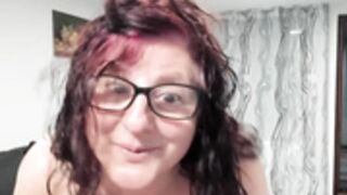 catherineowe showing off her big ass titties