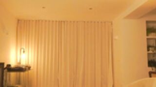 n_o_v_a 2025-10-23_22-21-40-002