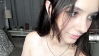 Lesi_kiss first time topless