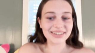 charlottegotit & emilyybarely 1