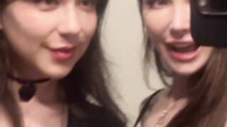 Luna Lovekiss Hooking Up with Dainty Wilder in an Cab​