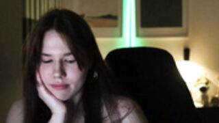 girl_u_never_met_2025-10-30_18-48-40_268