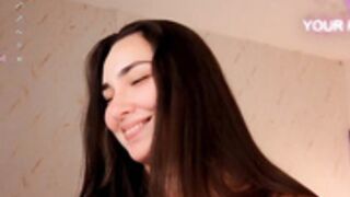 ava__blue_2025-11-01_21-08-57_220