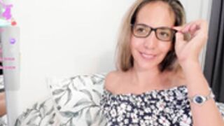 laurafarrely 2025-10-31_01-51-04