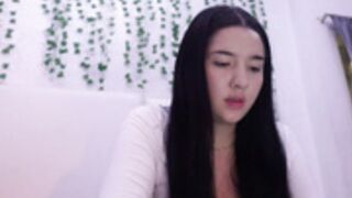 emma_johnson_ 2025-11-04_03-16-54-001