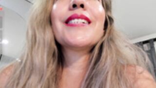 laurafarrely 2025-10-29_04-53-14-003