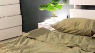 CB-mozaly # 3 elle baise un Gode en missionnaire