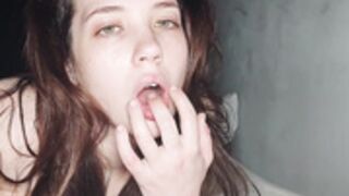 cutiekitty420xo I cum harder wit something in my throat