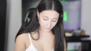 kellytesh 2025-11-12_17-54-34-001