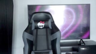 kellytesh 2025-11-06_19-27-25-002