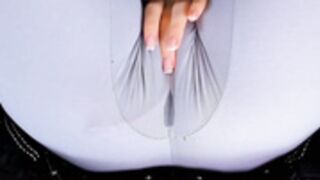 cameltoe squirt in pants