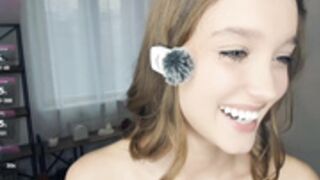 Alicemelison water on tits