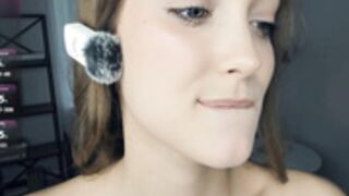 Alicemelison oils her tits