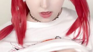 Kuroitsune shows her tits