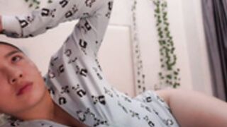 emma_johnson_ 2025-11-15_04-08-56