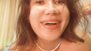 ROXOLANAA shows her tits (ver 1) …