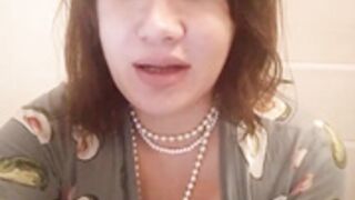 ROXOLANAA shows her tits (ver 1) …