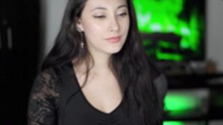 kellytesh 2025-11-18_04-24-58-001