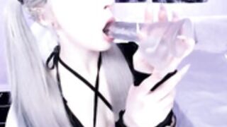 lily_weep_2025-11-18_02-33-24_197