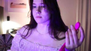 Girl_You_Never_Met - Monday show …