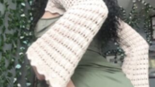 Raven slowmo booty shake