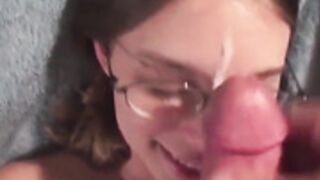 Girlfriend wants it on her facial