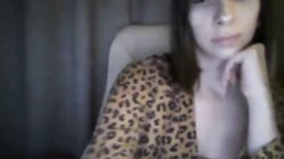 Diana_Bloo shy streamer