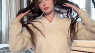 Victoria Kuhnley Teasing Video On Bed