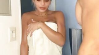 Rubia pide ayuda al vecino