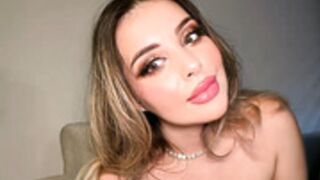 Momma big tits colombian