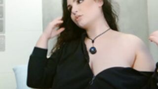 lady_yas_2025-11-06_21-03-38_233