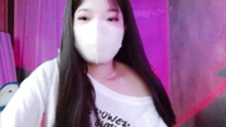 _Jushalie_ reveals her boobs (not private show)