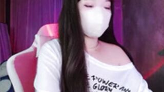 _Jushalie_ reveals her boobs (not private show)