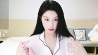 Lucky-Baby nude show (not private show)