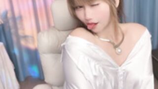 Mee168 doggy show (not private show)