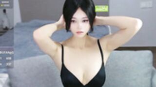 JKbaby002 topless jumping jacks (not private show)