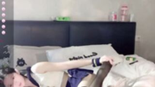 UU-1314 laying in bed tease (not private show)
