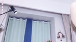 Petite xiaoxi vibrator masturbating