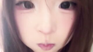 lelebaybay888 sits on camera