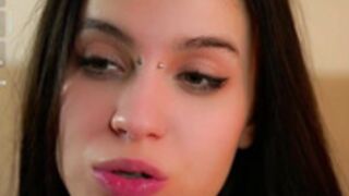 vivid_girls tongue play 2025-11-25