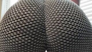 Selena loca farting 1