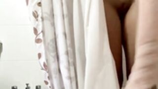 Freyjababy - hidden shower