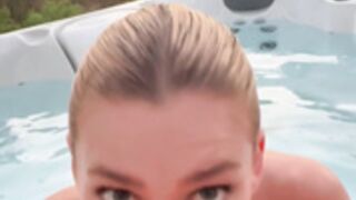 Halli_n_lover Hot Tub Sex Tape