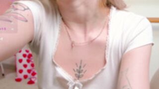 Kisskiss_Muah, 25.12.01-2, Vibrator, Moan