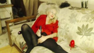 Laralhotrs pantyhose milf 11-2-25