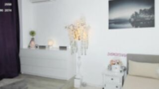 domixdyva 2025-12-01_00-43-48