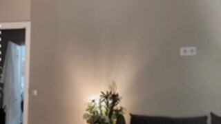 a_p_p_l_e 2025-11-28_18-13-53